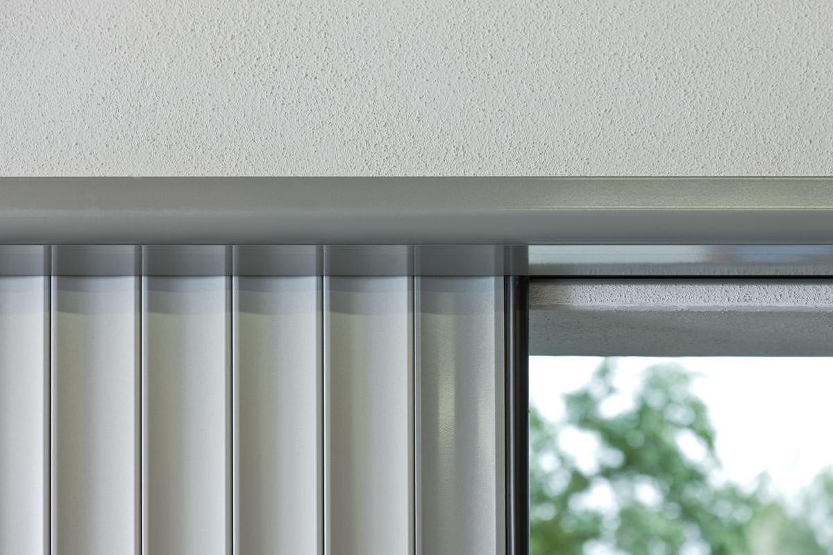 Das variable Aluminium-Garagentor: Seitenlauftor Vertico | Alulux