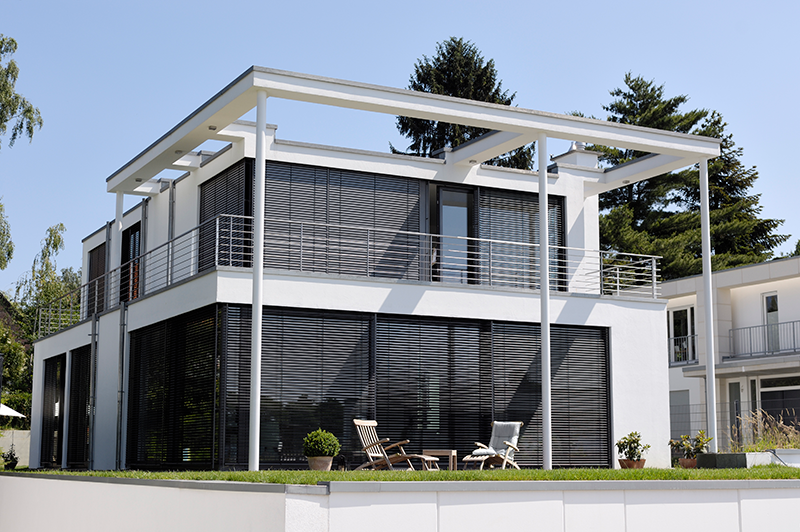 Haus-Raffstore Haus mit ARTec Raffstoren von Alulux